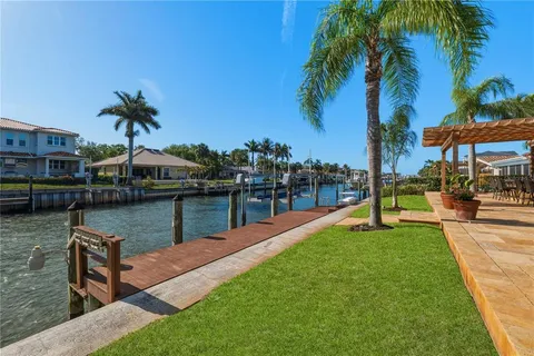 $2,450,000 | 2080 Hawaii Avenue Northeast, St. Petersburg, FL 33703