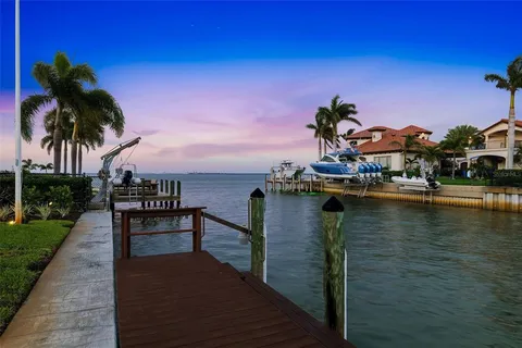 $2,450,000 | 2080 Hawaii Avenue Northeast, St. Petersburg, FL 33703