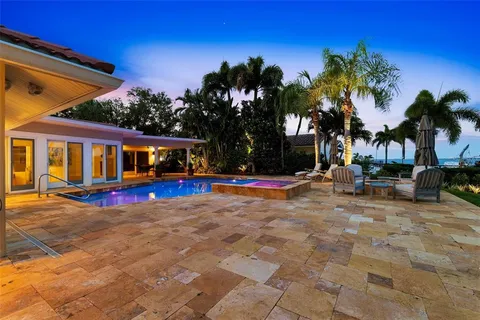 $2,450,000 | 2080 Hawaii Avenue Northeast, St. Petersburg, FL 33703