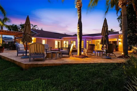 $2,450,000 | 2080 Hawaii Avenue Northeast, St. Petersburg, FL 33703