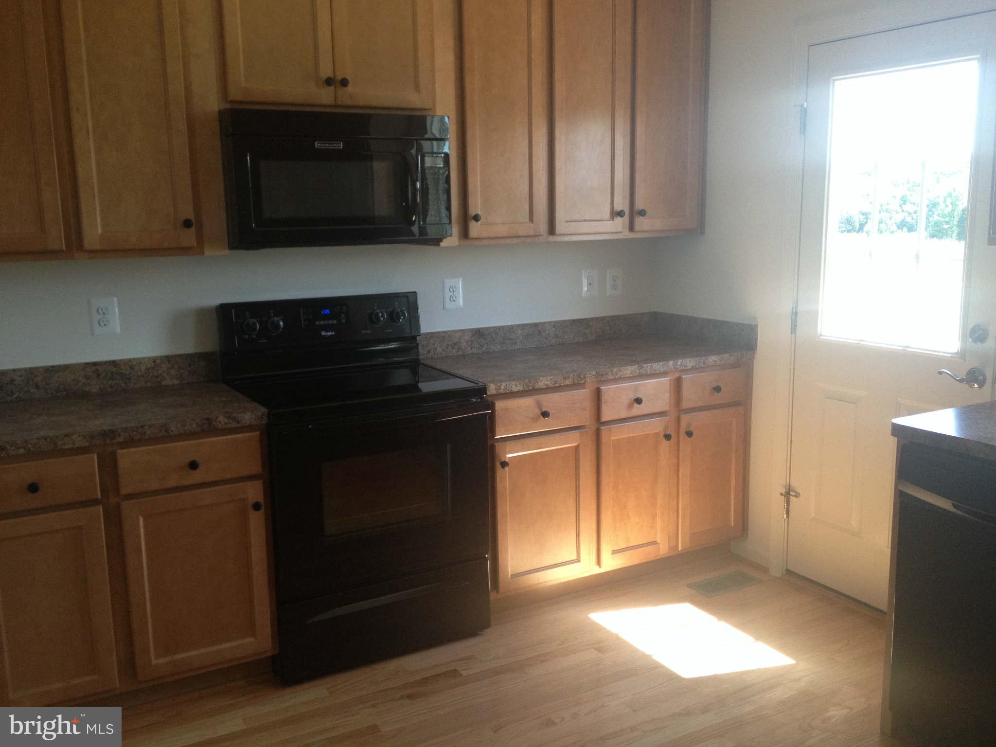 8353 Scotland Loop Manassas, VA 20109 - Photo 4 of 6 Interior (General)