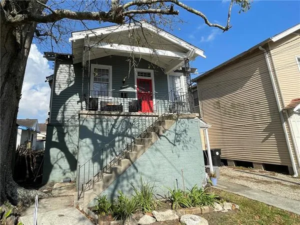 $2,200 | 6235 Annunciation Street, New Orleans, LA 70118