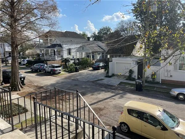 $2,200 | 6235 Annunciation Street, New Orleans, LA 70118