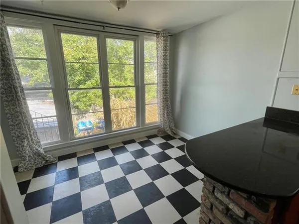 $2,200 | 6235 Annunciation Street, New Orleans, LA 70118