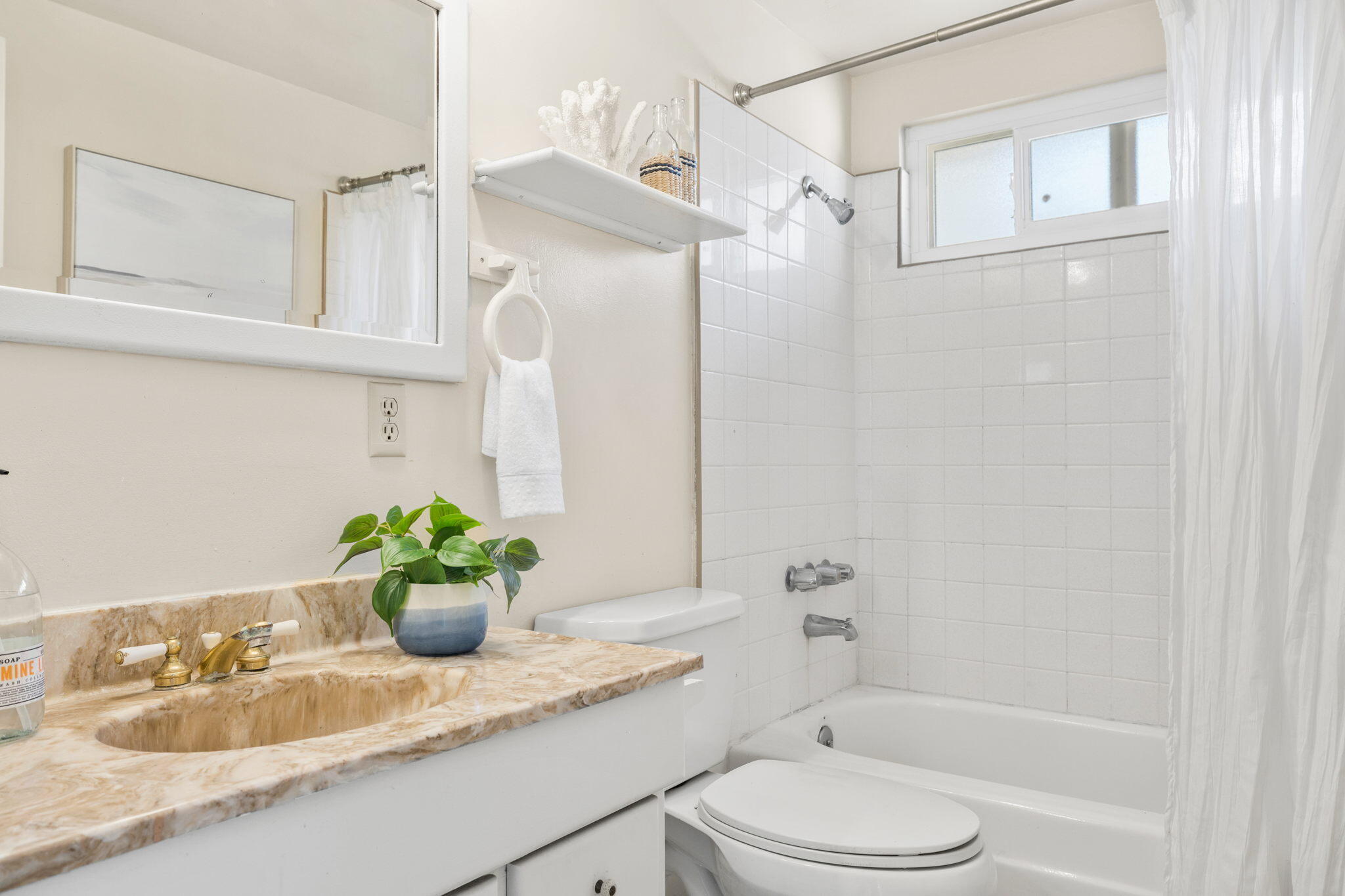 55 Sunset Street Oak View, CA 93022 - Photo 17 of 38 15 55Sunset-15