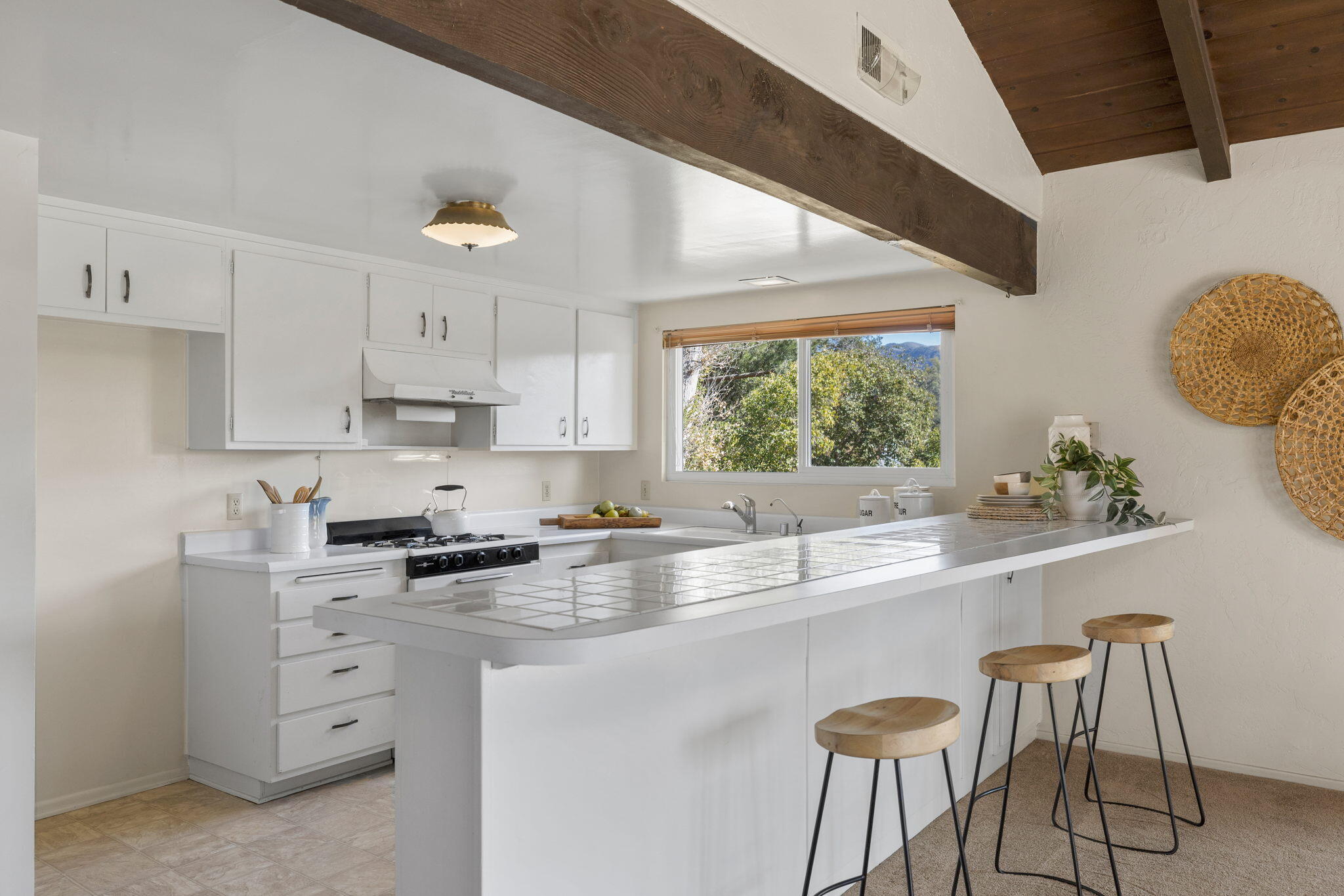 55 Sunset Street Oak View, CA 93022 - Photo 18 of 38 16 55Sunset-16