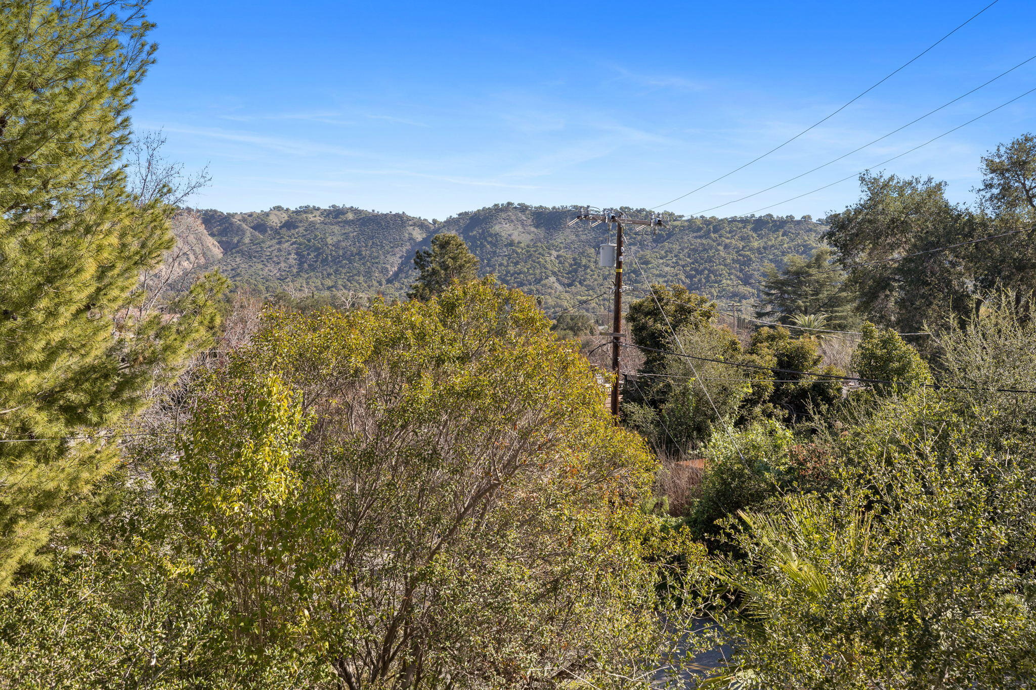 55 Sunset Street Oak View, CA 93022 - Photo 3 of 38 31 55Sunset-31