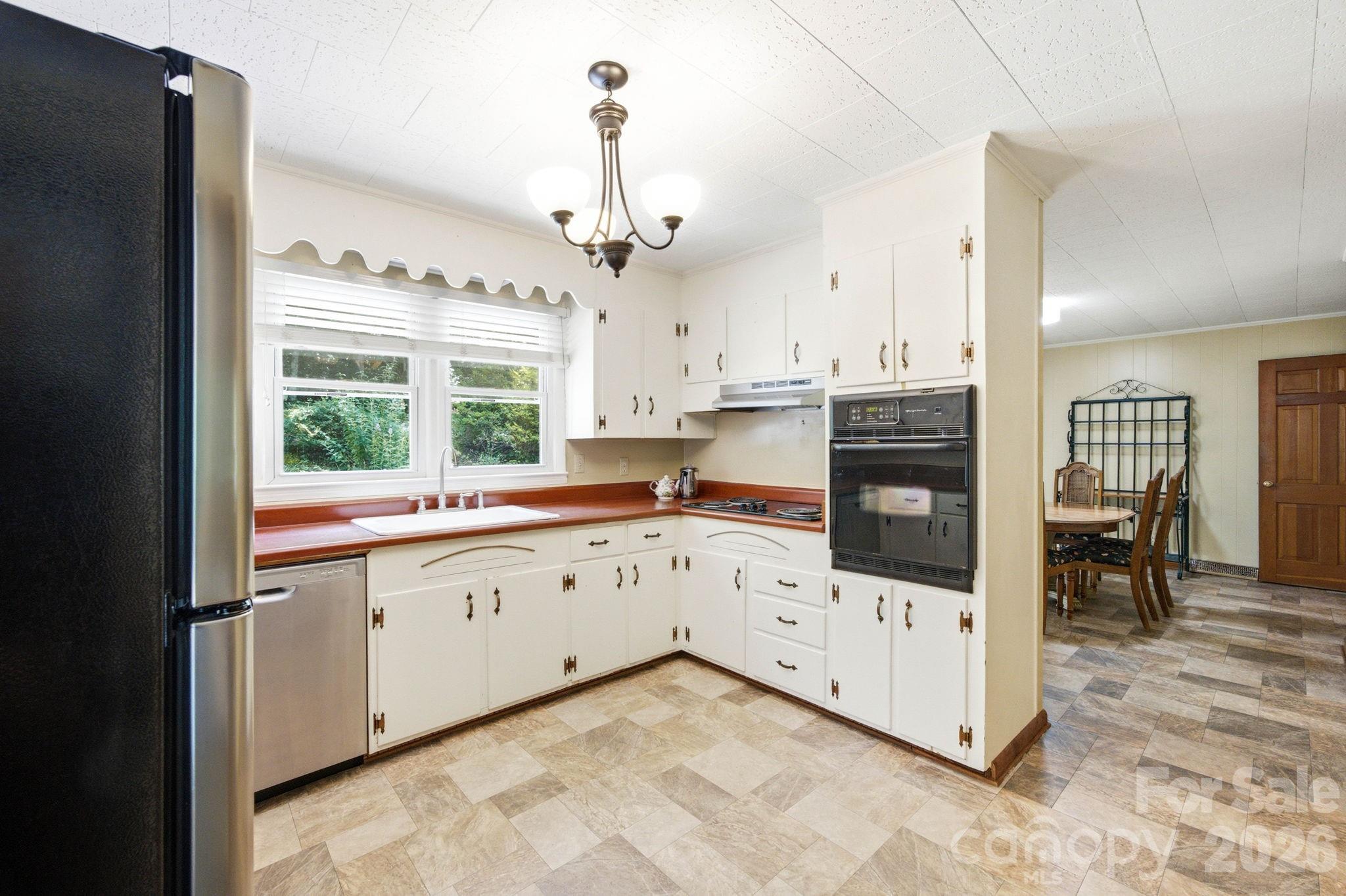 129 Old River Road Marion, NC 28752 - Photo 5 of 28