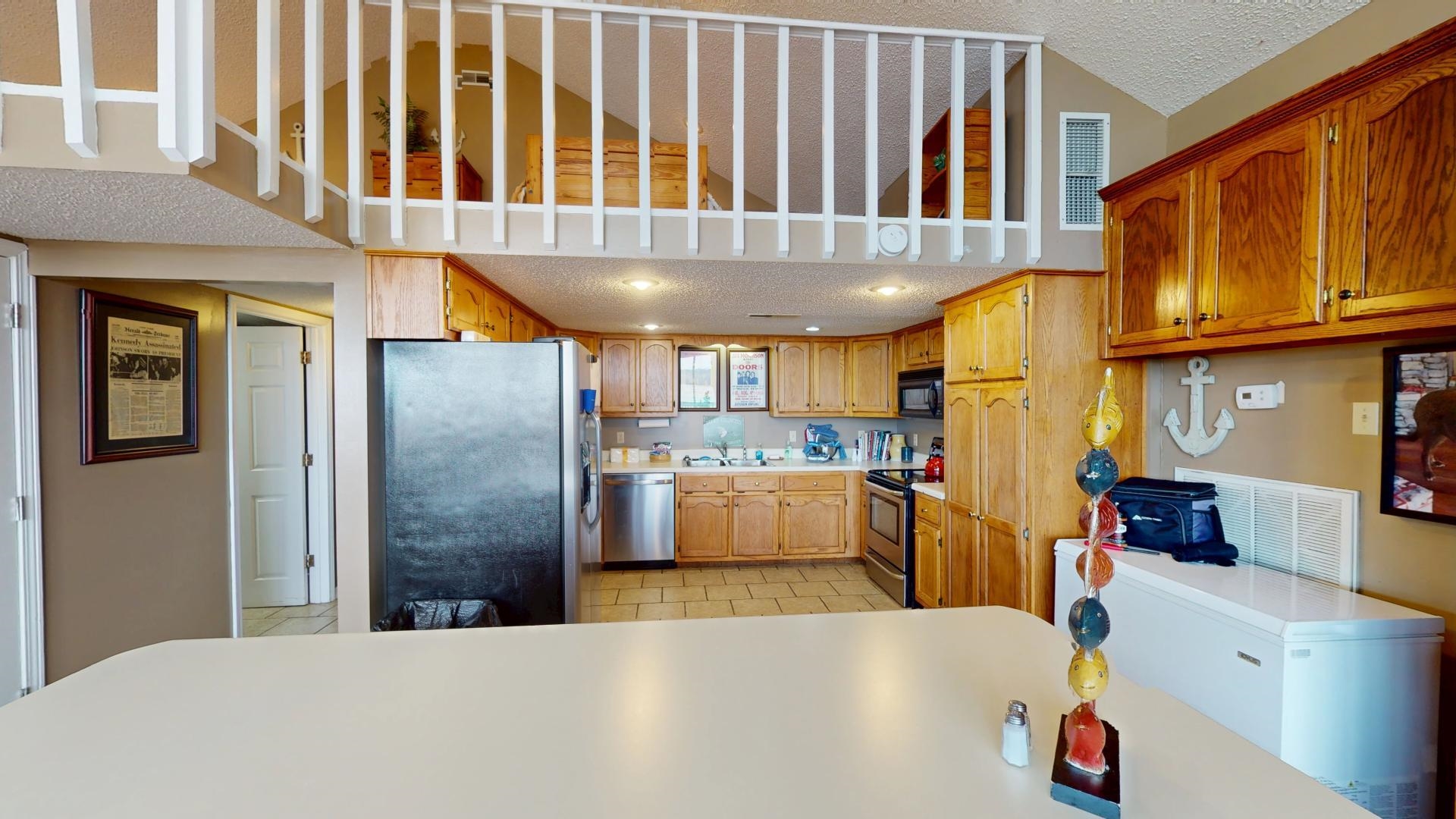 19 Beach Drive Iuka, MS 38852 - Photo 29 of 40 a view of a living room and entry way to kitchen