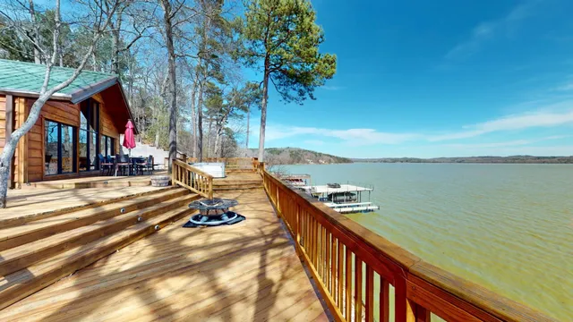 a view of an outdoor space