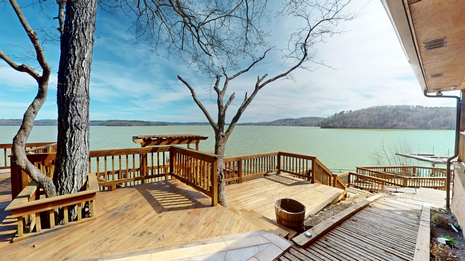 19 Beach Drive Iuka, MS 38852 - Photo 40 of 40 a view of a balcony with chairs