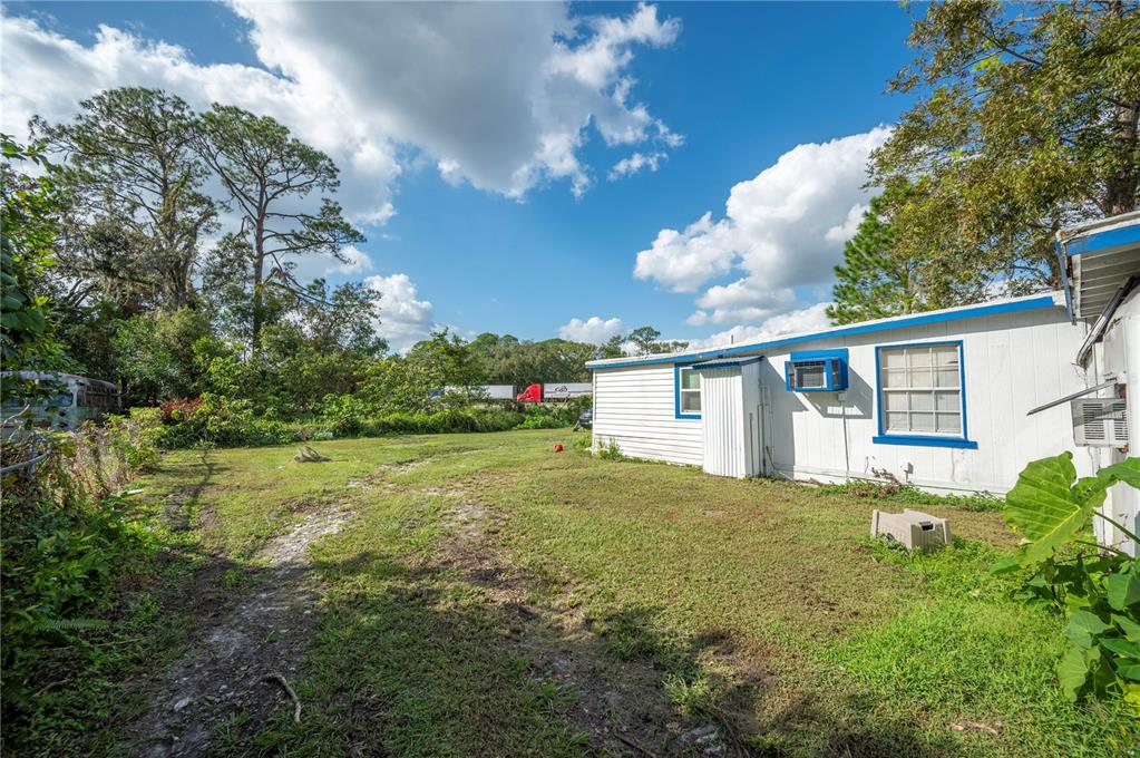 3221 Crutchfield Road Lakeland, FL 33805 - Photo 28 of 49 a house view with a garden space