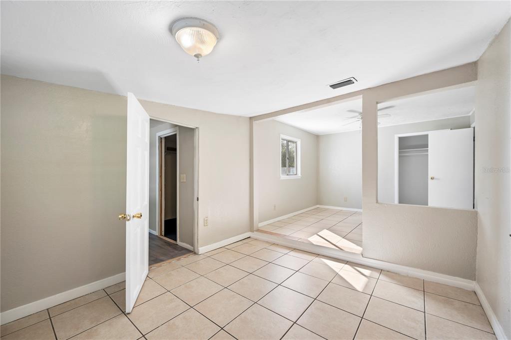 3221 Crutchfield Road Lakeland, FL 33805 - Photo 10 of 49 a view of an empty room and window