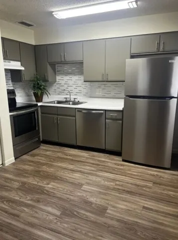 $1,500 | 1566 40th Avenue, Unit I4, Vero Beach, FL 32960