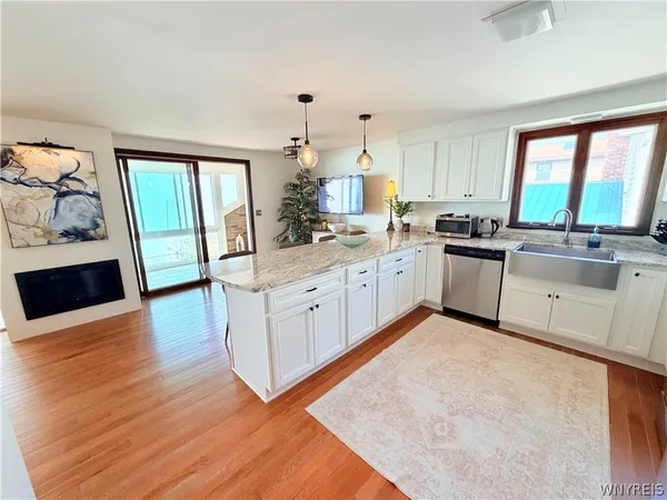 $525,000 | 31 North Shore Drive, Hamburg, NY 14219