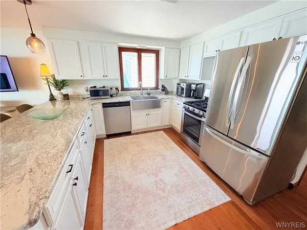 $525,000 | 31 North Shore Drive, Hamburg, NY 14219