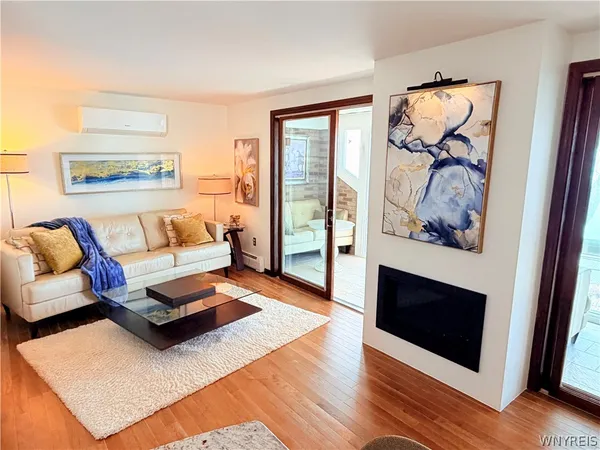 $525,000 | 31 North Shore Drive, Hamburg, NY 14219