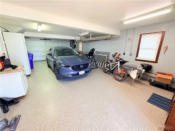 $525,000 | 31 North Shore Drive, Hamburg, NY 14219