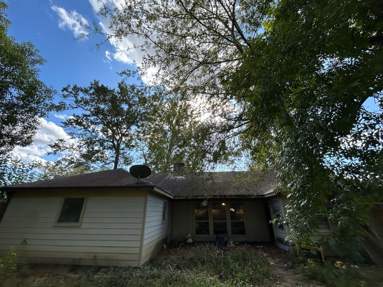 1710 Indian Shores Road Crosby, TX 77532 - Photo 7 of 9 a view of a back yard of the house