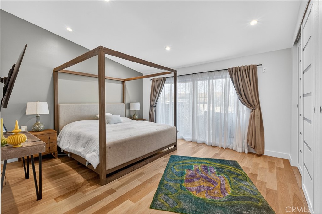 5 Cypress Way Rolling Hills Estates, CA 90274 - Photo 7 of 45 a bedroom with a bed and a window
