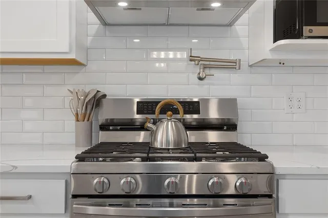 $540,000 | 22612 North Prestige Drive, Holt, MO 64048