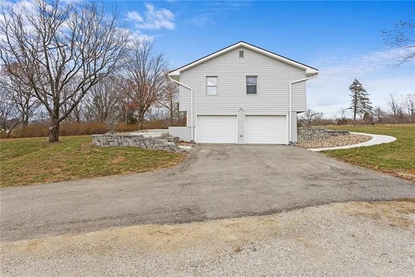 $540,000 | 22612 North Prestige Drive, Holt, MO 64048