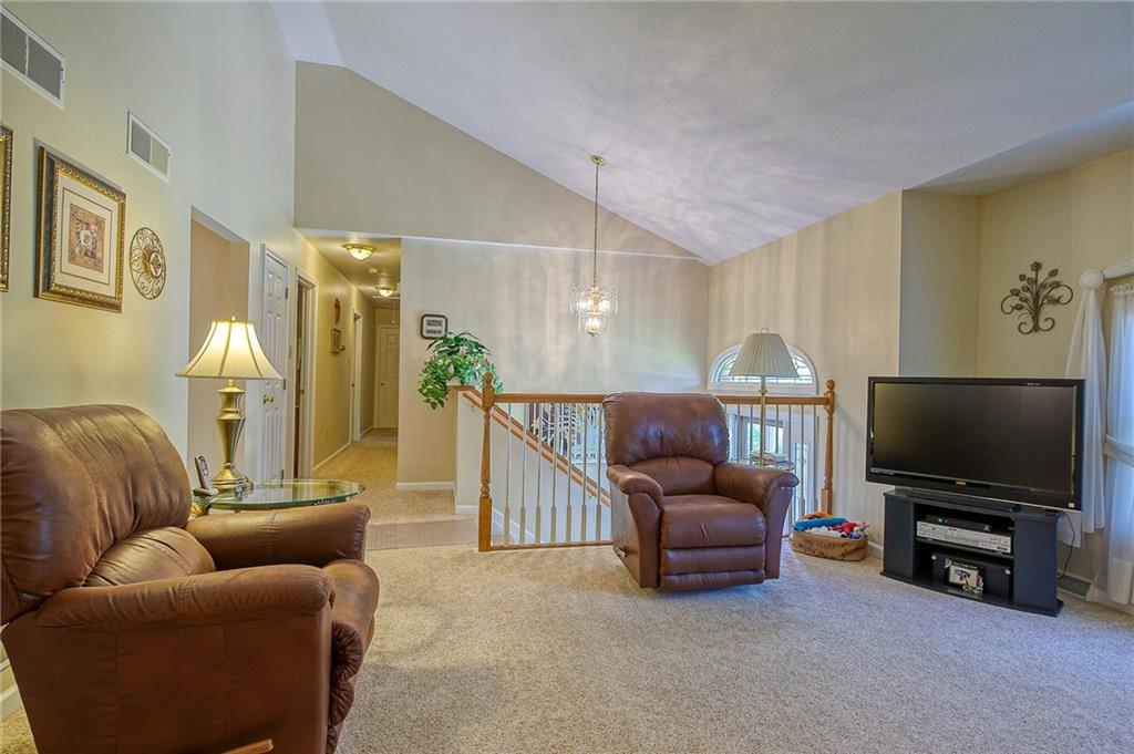 103 Shepperd Drive Butler, PA 16002 - Photo 6 of 25 Gallery Image 6