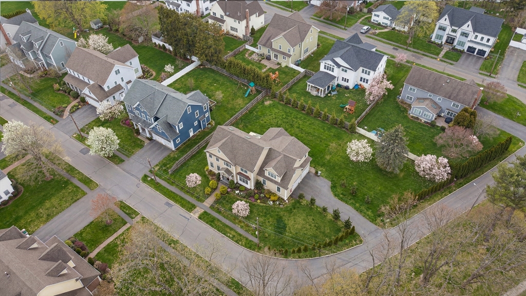 50 Sterling Road Needham, MA 02492 - Photo 4 of 42