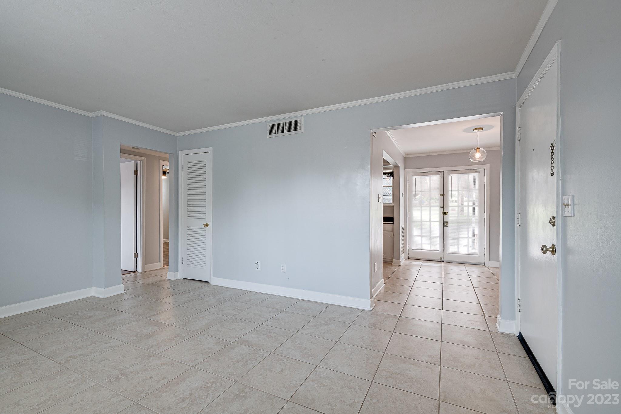 910 McAlway Road, Unit B Charlotte, NC 28211 - Photo 11 of 37 a view of an empty room and window