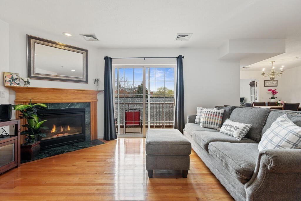 7 Conant Road, Unit 12 Winchester, MA 01890 - Photo 1 of 31 Gallery Image 1