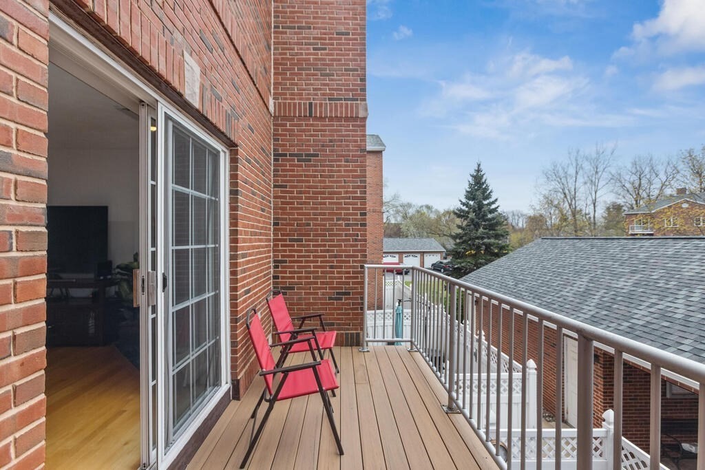 7 Conant Road, Unit 12 Winchester, MA 01890 - Photo 4 of 31 Gallery Image 4
