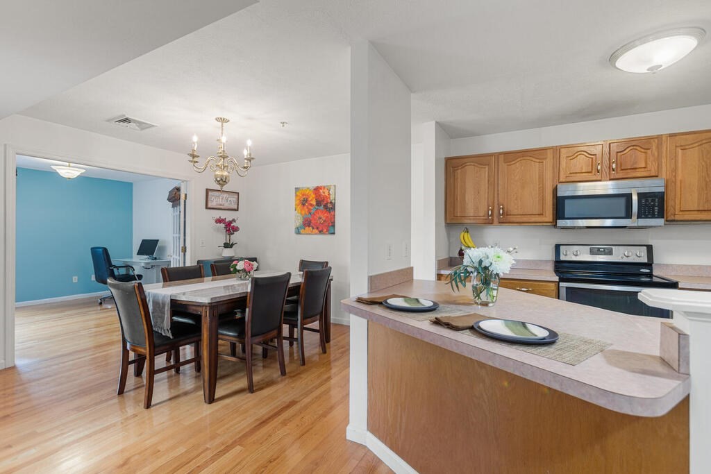 7 Conant Road, Unit 12 Winchester, MA 01890 - Photo 6 of 31 Gallery Image 6