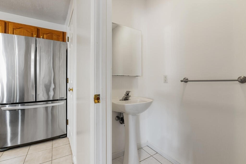 7 Conant Road, Unit 12 Winchester, MA 01890 - Photo 10 of 31 Gallery Image 10