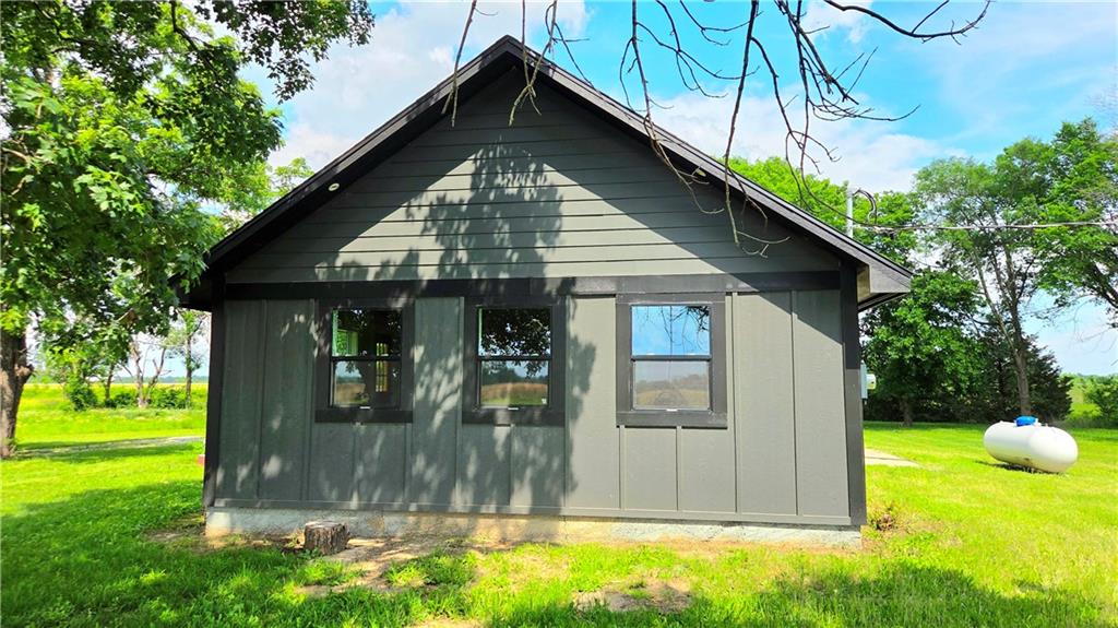 11345 Tucker Road Pleasanton, KS 66075 - Photo 15 of 19