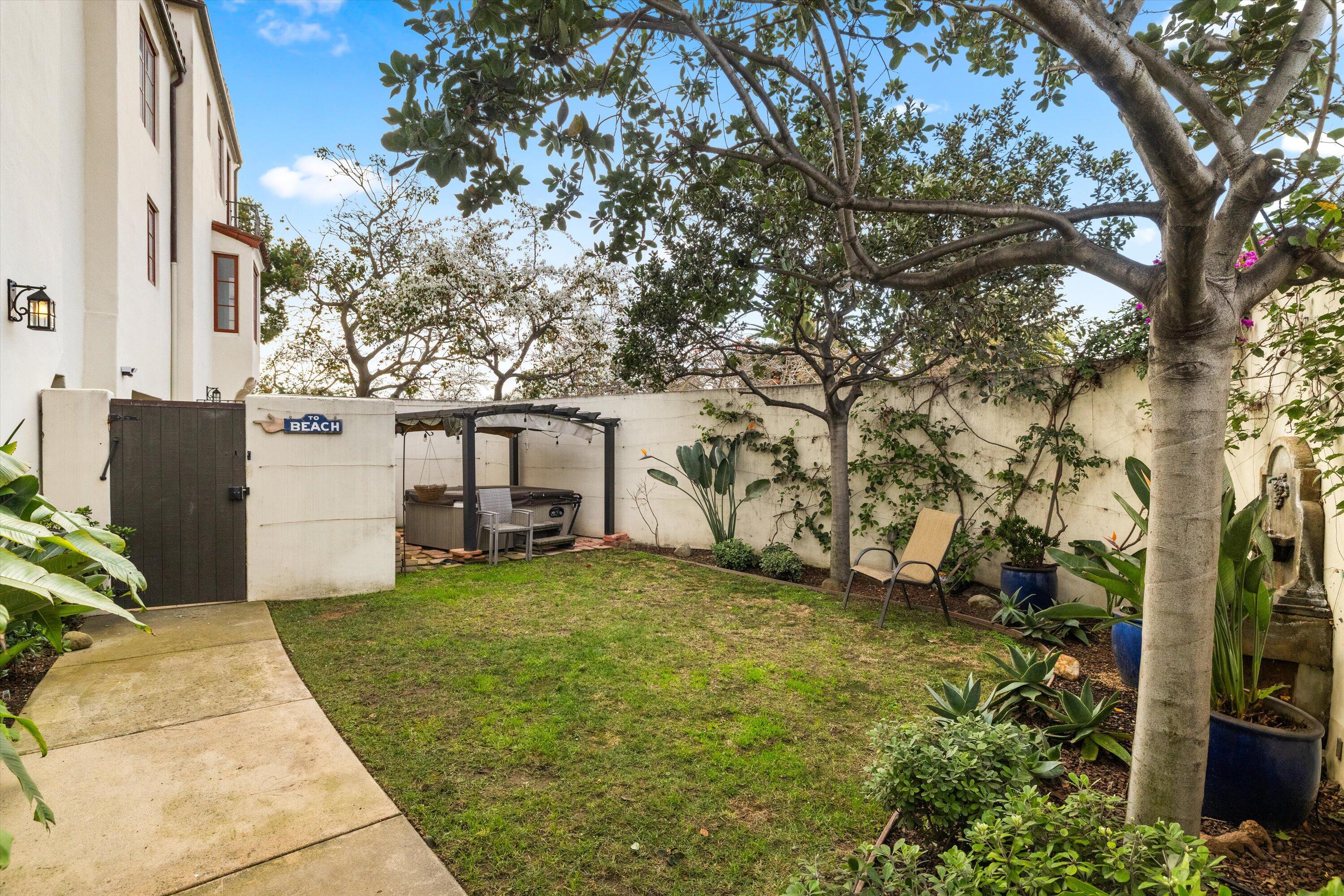 220 Santa Barbara Street, Unit D Santa Barbara, CA 93101 - Photo 14 of 18 private yard & spa