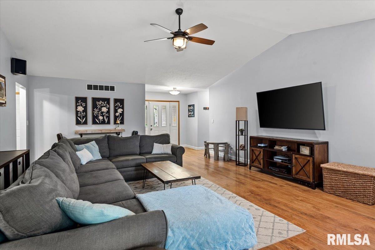 225 Appomattox Drive Springfield, IL 62711 - Photo 7 of 39