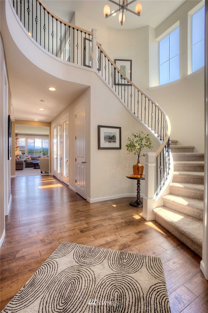 18902 179th Place Southeast, Unit 2007 Renton, WA 98058 - Photo 3 of 19 Gallery Image 3