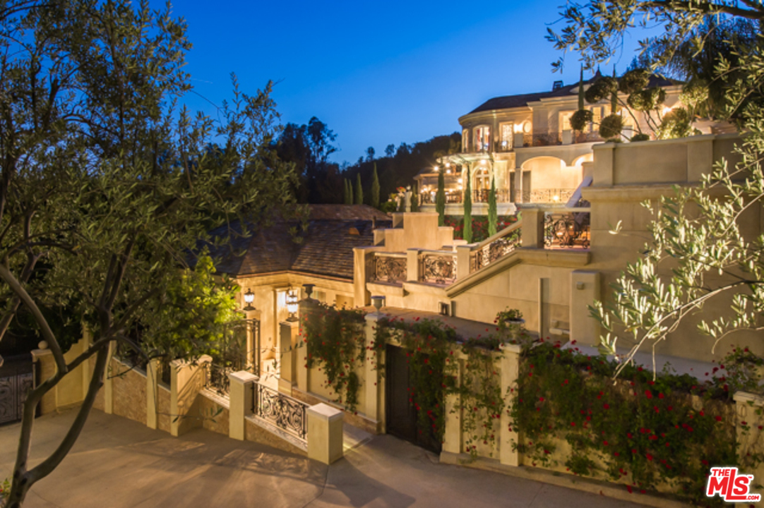 11459 Bellagio Road Los Angeles, CA 90049 - Photo 2 of 42