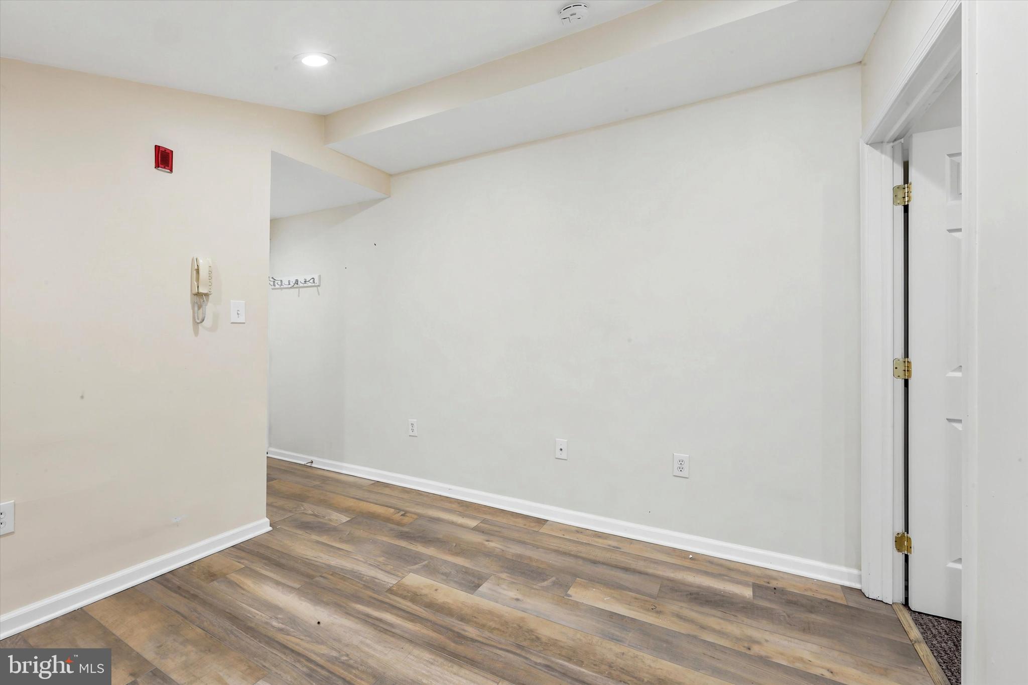 33 South 19th Street Philadelphia, PA 19103 - Photo 3 of 15 a view of room