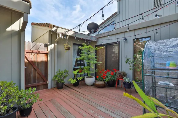 $770,000 | 100 Crestridge Lane, Folsom, CA 95630