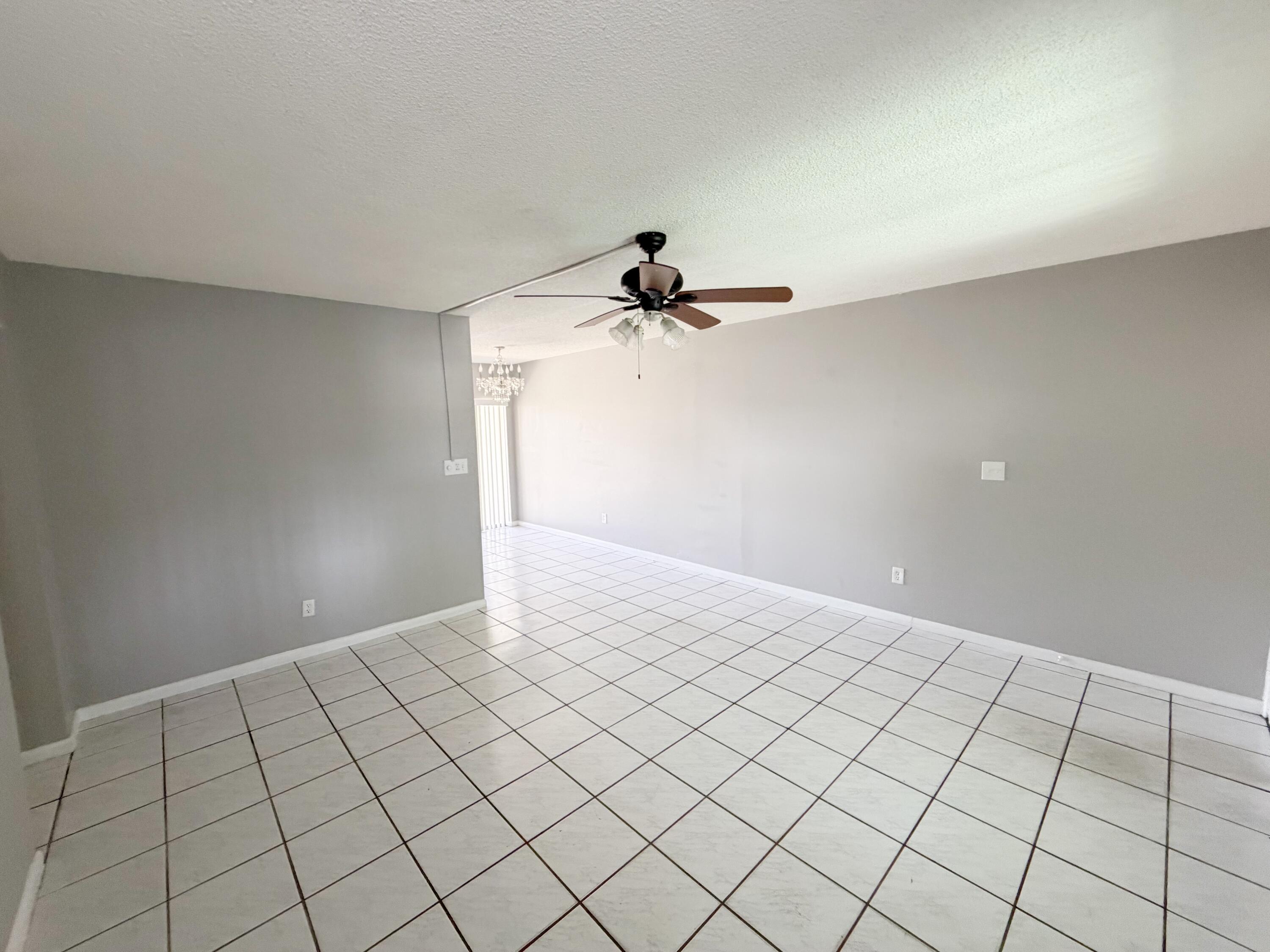 320 Southwest 1st Street Pompano Beach, FL 33060 - Photo 9 of 24 IMG_5384