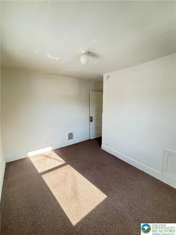 $1,600 | 526 Park Place, Bethlehem, PA 18018