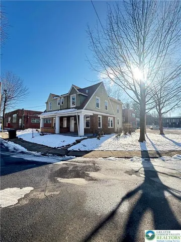 $1,600 | 526 Park Place, Bethlehem, PA 18018