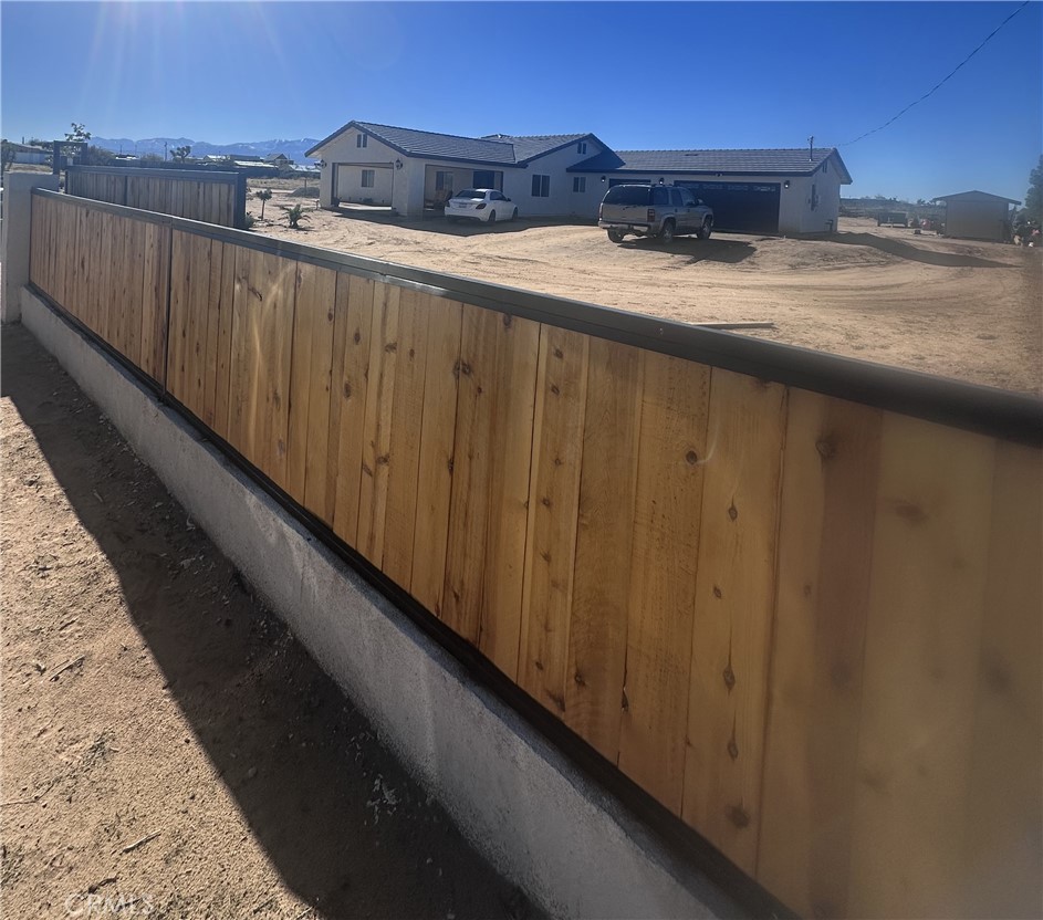 14426 Tumbleweed Road Phelan, CA 92371 - Photo 4 of 38 a close view of deck