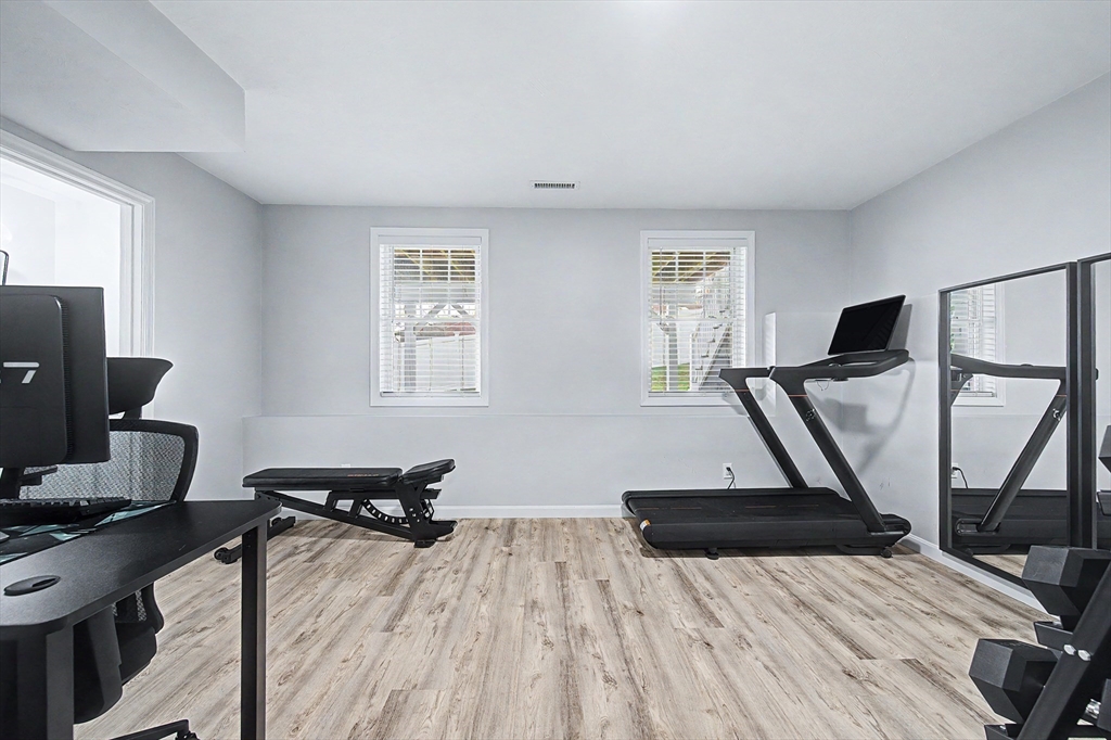 7 Cadman Street Worcester, MA 01604 - Photo 31 of 42
