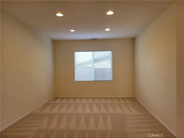 $3,400 | 42610 Meridian Way, Lancaster, CA 93536