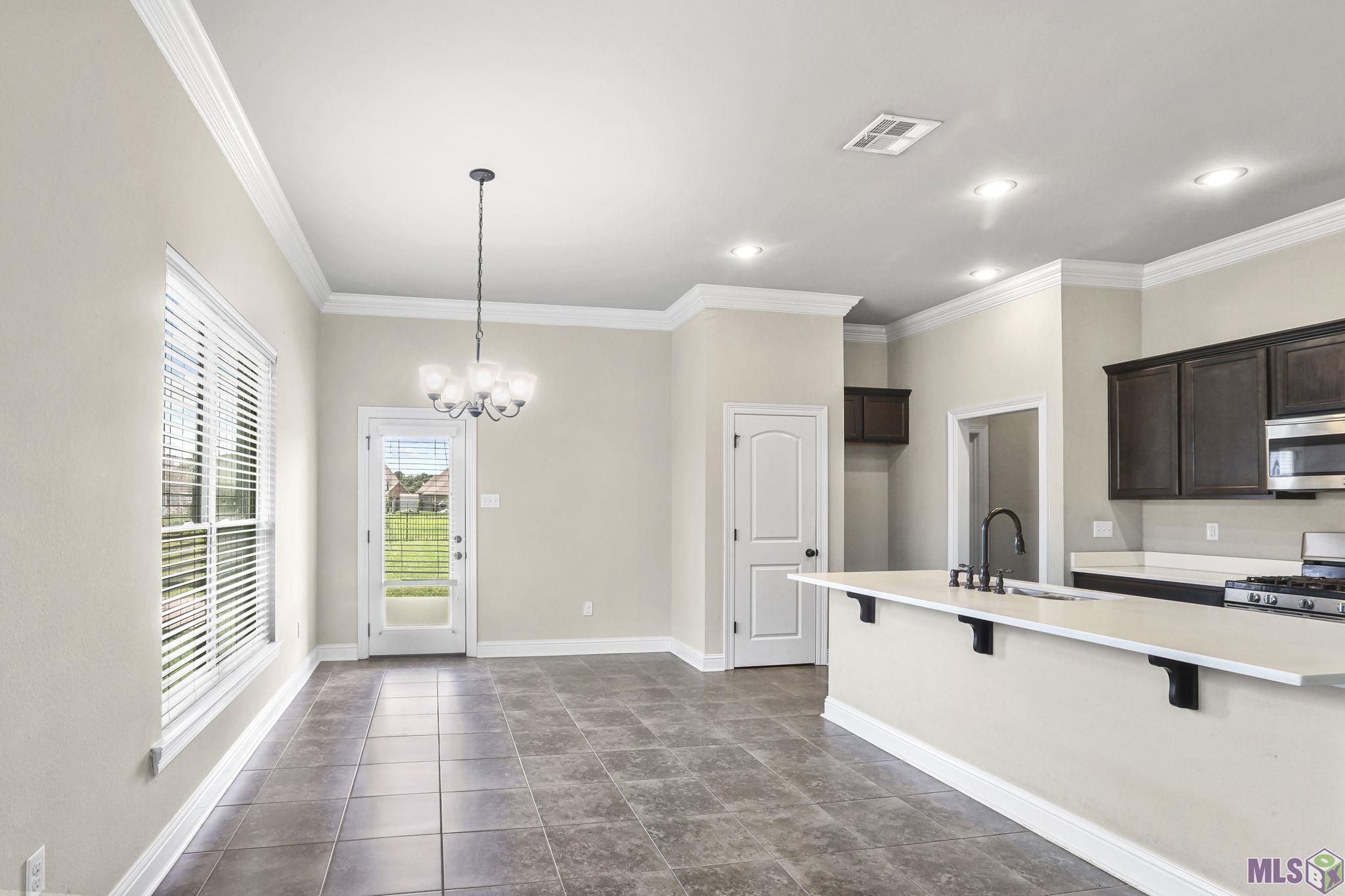 17636 Waterloo Drive Baton Rouge, LA 70817 - Photo 3 of 10 Gallery Image 3