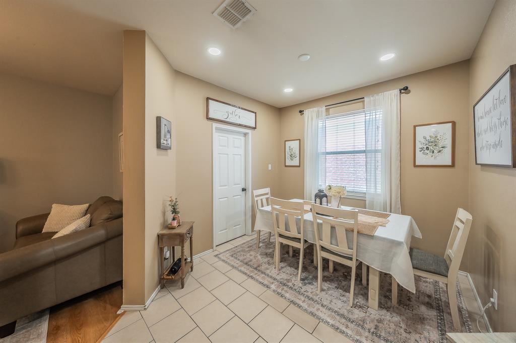 9032 Saratoga Road Fort Worth, TX 76244 - Photo 10 of 37