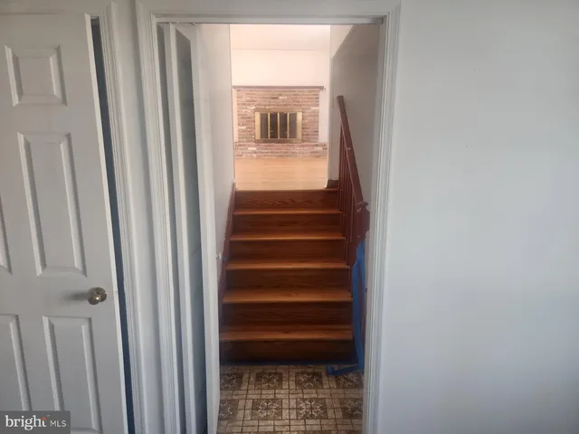 a view of a room with an empty space