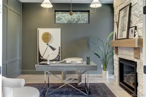 a view of a livingroom with furniture